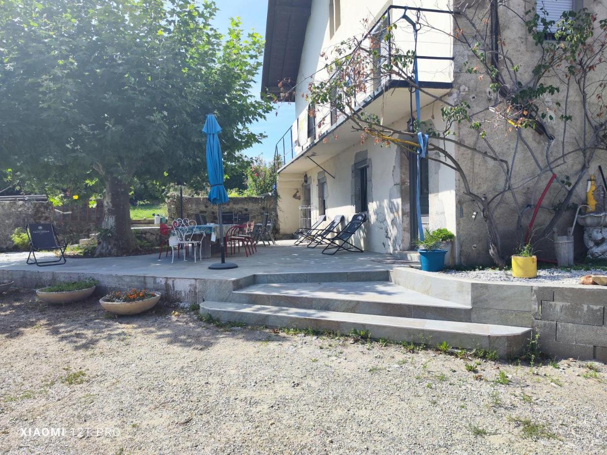 Appartement Renovee Dans Maison Ancienne Amancy Esterno foto